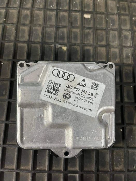 ������ ����� HELLA 011552 LED LCM Audi 4M0907397 ab �������� Audi Vw | Mobile.bg � ����������� 1
