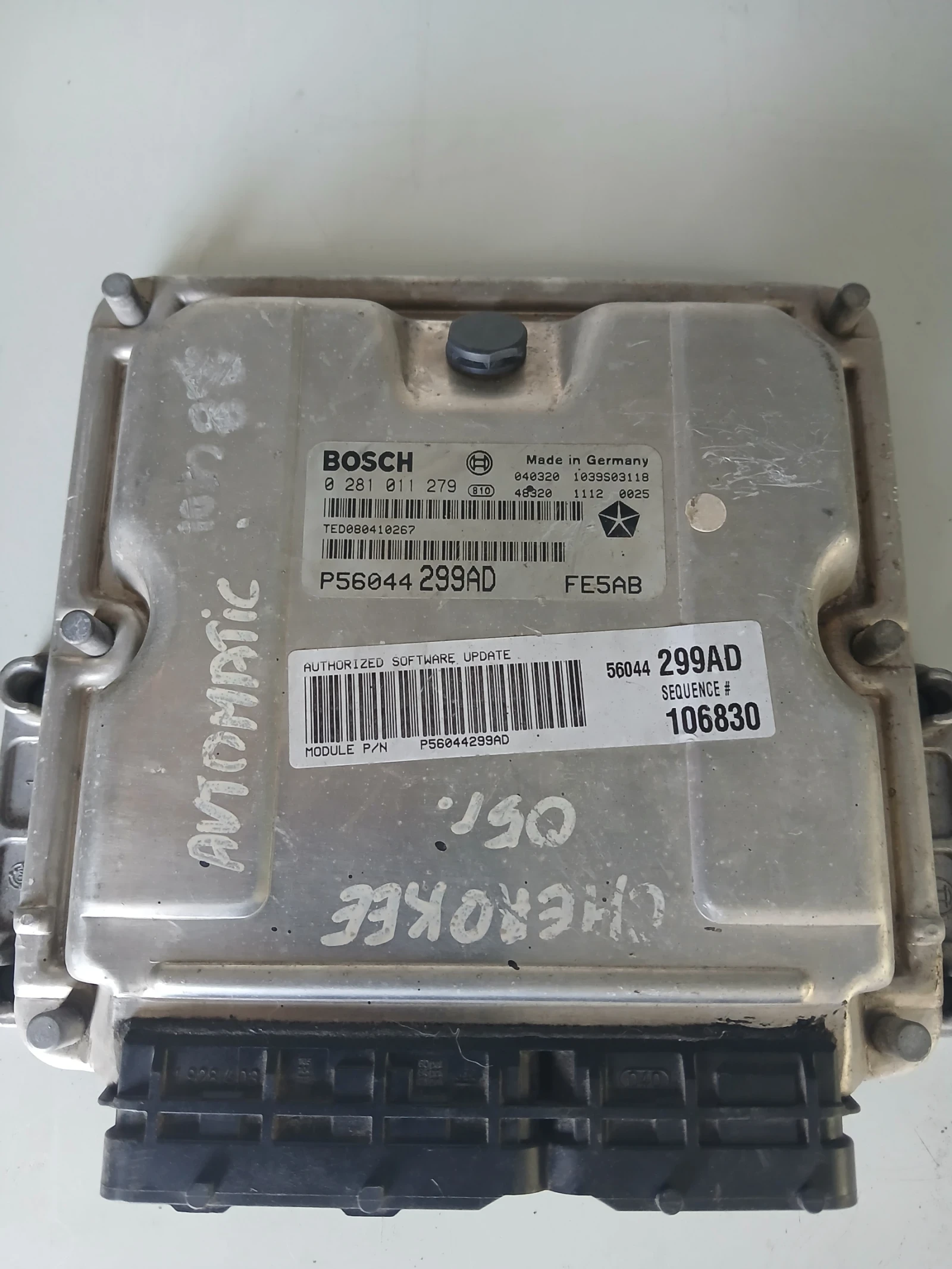 0 281 011 279 компютър Jeep Cherokee 