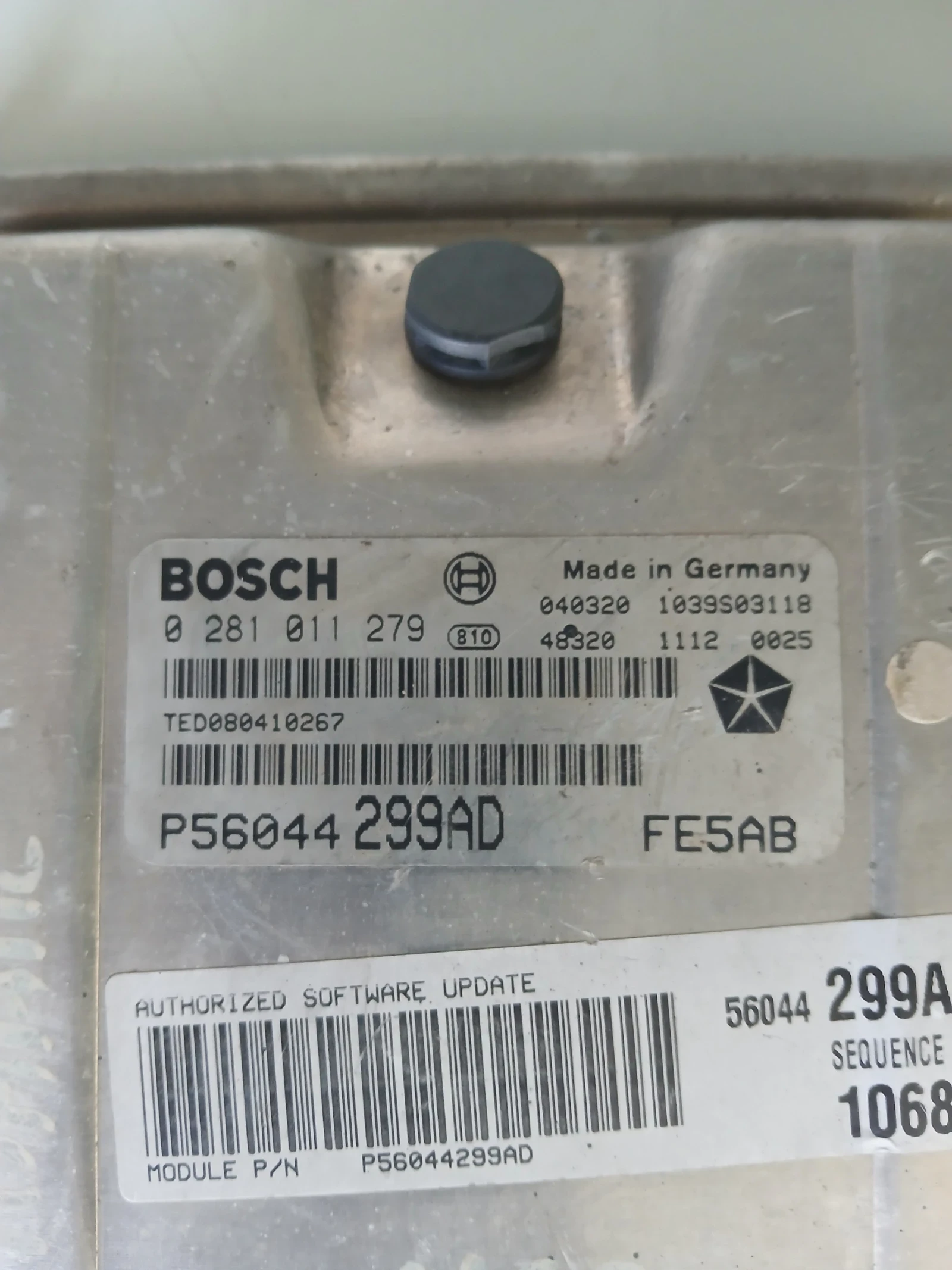 0 281 011 279 компютър Jeep Cherokee , снимка 2 - Части - 54922724