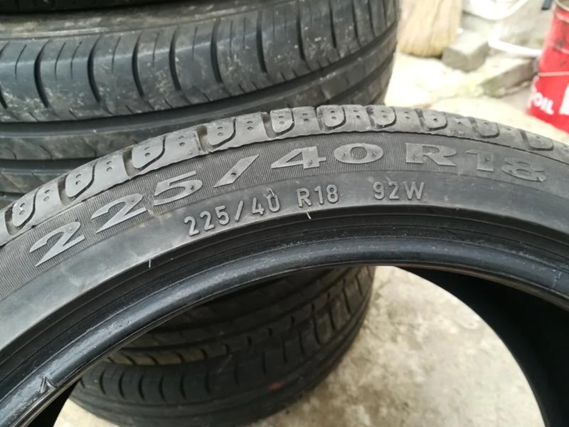 Гуми Летни 225/40R18, снимка 5 - Гуми и джанти - 20441667