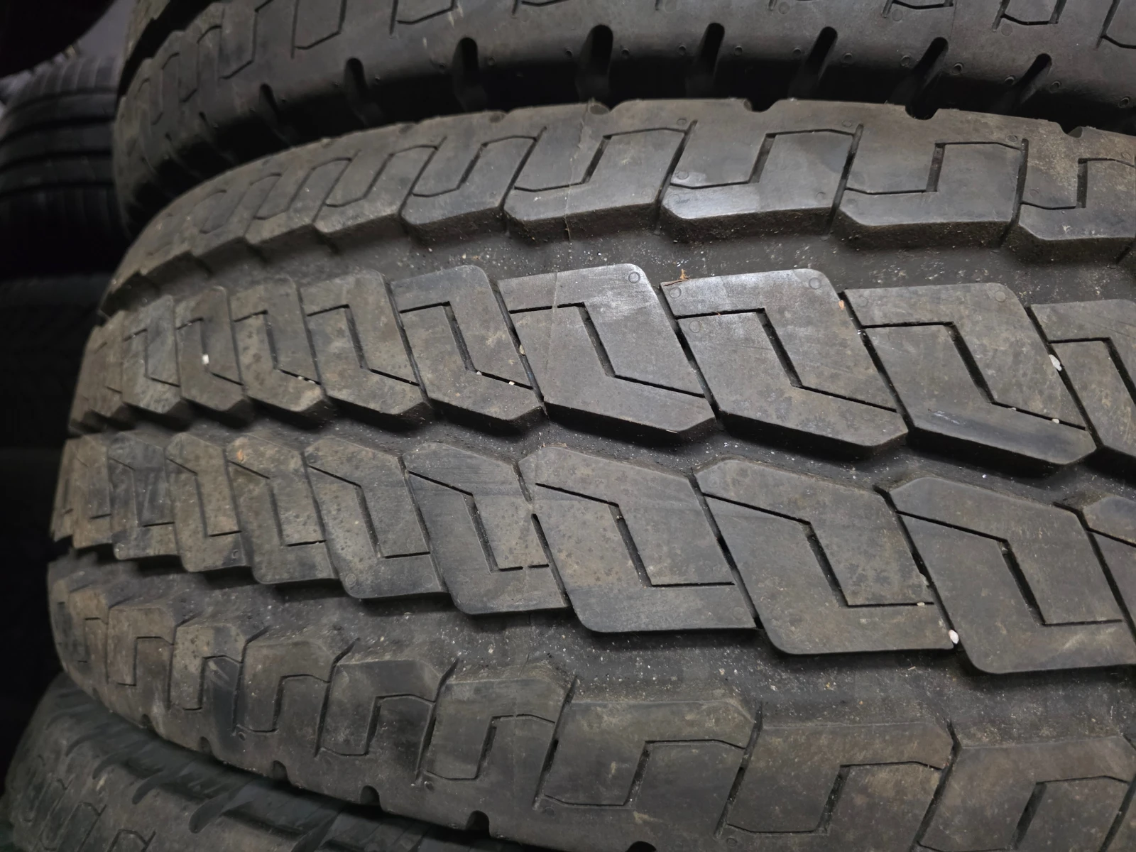 ���� 225/75R16 | Mobile.bg � ����������� 2