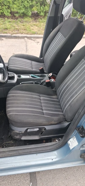 Ford Focus 1.6TDCI 110К.С отличен мотор и скорости , снимка 9