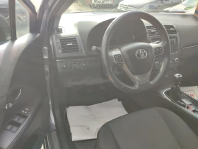 Toyota Avensis 1.8 i панорама , снимка 15