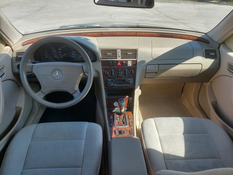 Mercedes-Benz C 220 W202, снимка 5 - Автомобили и джипове - 47329567