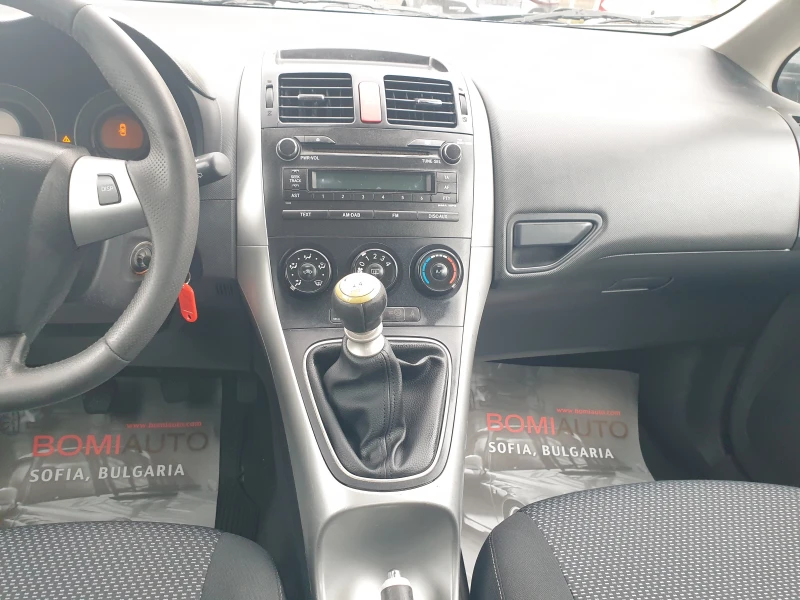 Toyota Auris 1.6i* EURO-5A* KLIMA* , снимка 9 - Автомобили и джипове - 47470758