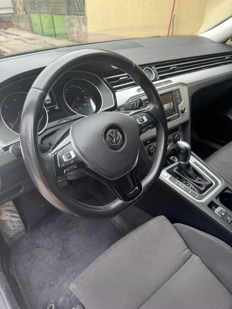 VW Passat комби, снимка 4 - Автомобили и джипове - 48772206