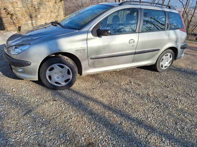 Peugeot 206, снимка 3 - Автомобили и джипове - 48773679