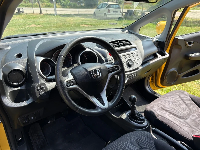 Honda Jazz, снимка 9 - Автомобили и джипове - 52469483