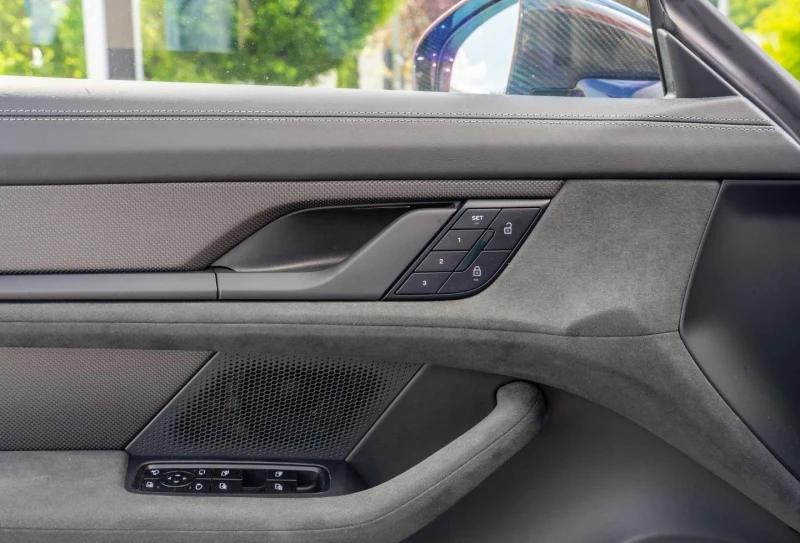 Porsche Taycan GTS SPORT TURISMO/FACELIFT/CARBON/BURM/MATRIX/360/, снимка 9 - Автомобили и джипове - 52220747