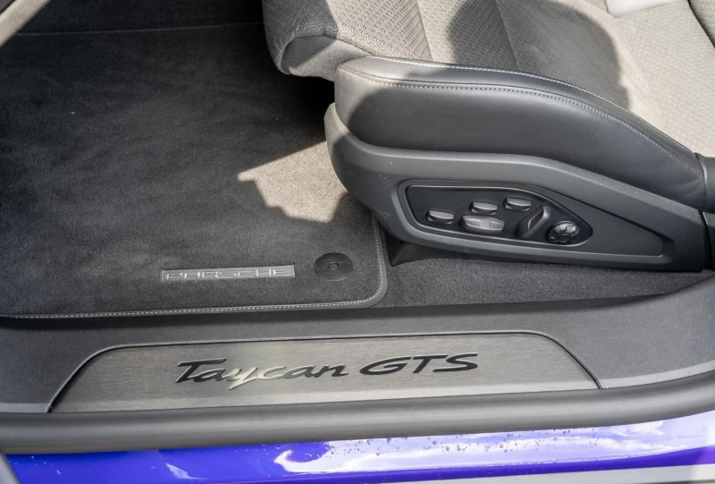 Porsche Taycan GTS SPORT TURISMO/FACELIFT/CARBON/BURM/MATRIX/360/, снимка 11 - Автомобили и джипове - 52220747