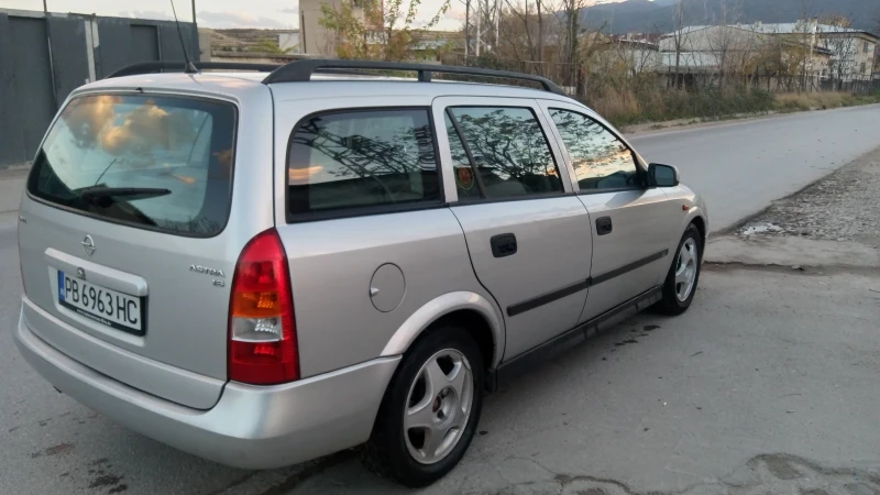 Opel Astra, снимка 4 - Автомобили и джипове - 52642732
