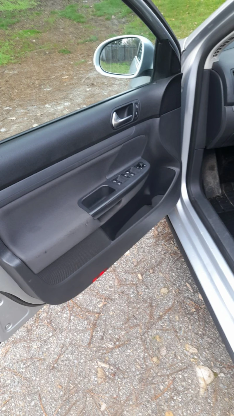 VW Golf Variant 1.9 TDI, снимка 9 - Автомобили и джипове - 52663184