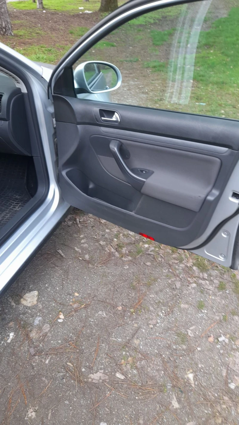 VW Golf Variant 1.9 TDI, снимка 10 - Автомобили и джипове - 52663184