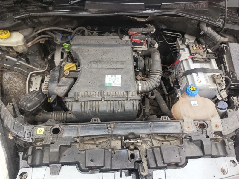Fiat Punto 1.4 16V , снимка 4 - Автомобили и джипове - 53466626