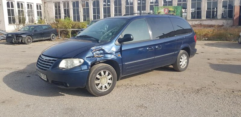 Chrysler Voyager 2.8 CRDI AUTO, снимка 2 - Автомобили и джипове - 25755426