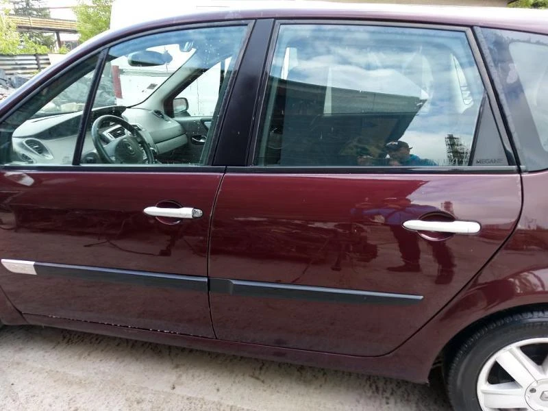 Renault Scenic 1.9 dci НА ЧАСТИ, снимка 7 - Автомобили и джипове - 44157121