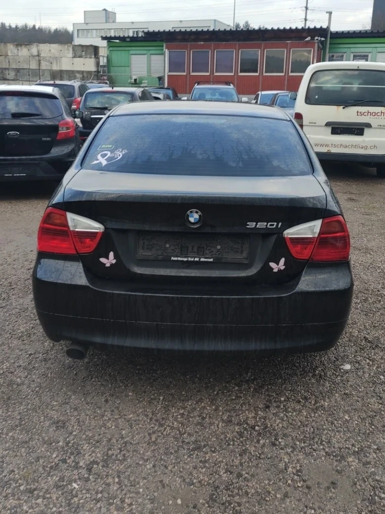 BMW 320 2.0 i, снимка 6 - Автомобили и джипове - 48296815