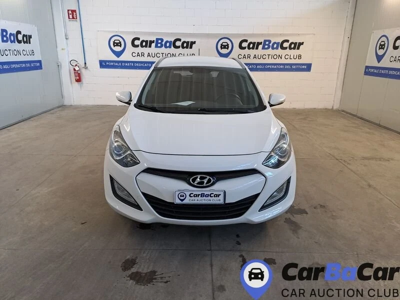 Hyundai I30 SW 1.4i Comfort Газов Инжекцион - КАТО  НОВА!!!, снимка 2 - Автомобили и джипове - 52889619