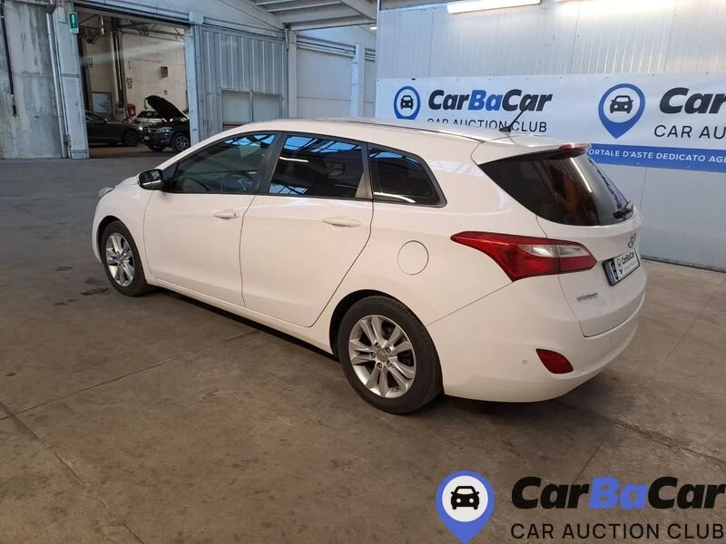 Hyundai I30 SW 1.4i Comfort Газов Инжекцион - КАТО  НОВА!!!, снимка 6 - Автомобили и джипове - 52889619