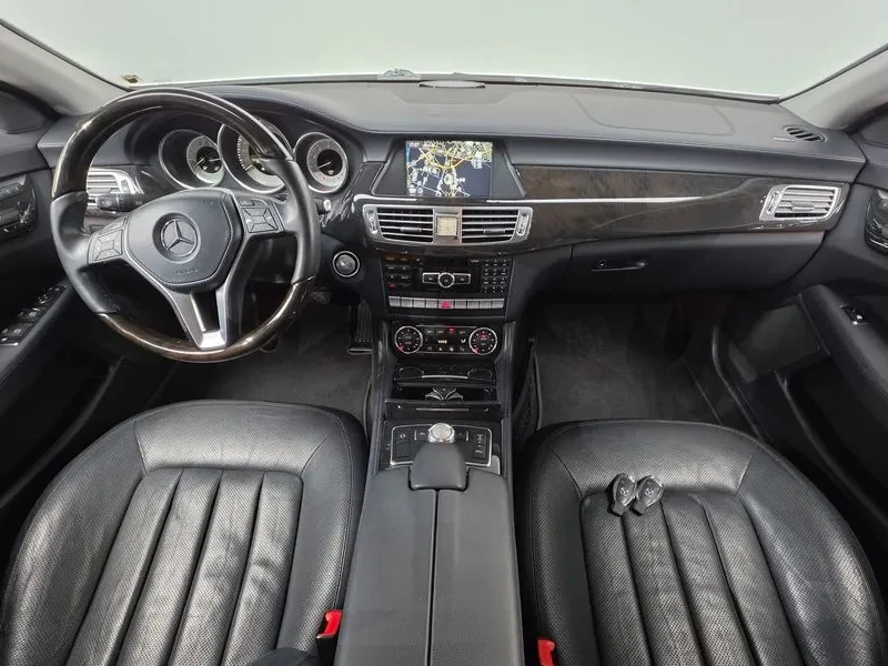 Mercedes-Benz CLS W218 Cls350, снимка 7 - Автомобили и джипове - 56017655