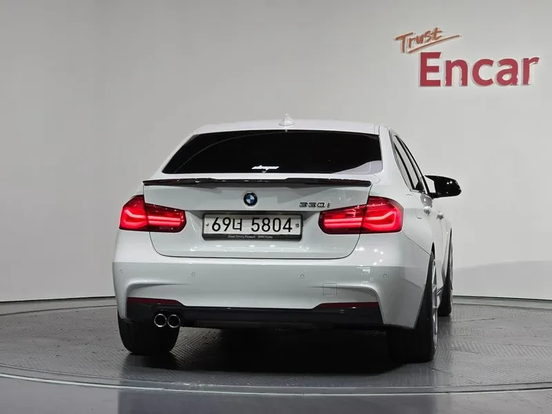 BMW 330 I M Sports, снимка 8 - Автомобили и джипове - 56099087