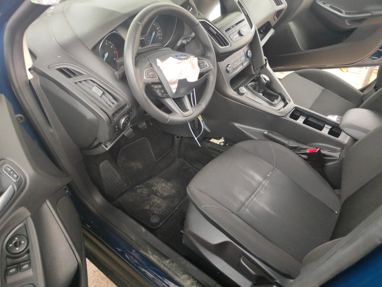 Ford Focus 1.0i | Mobile.bg — изображение 11