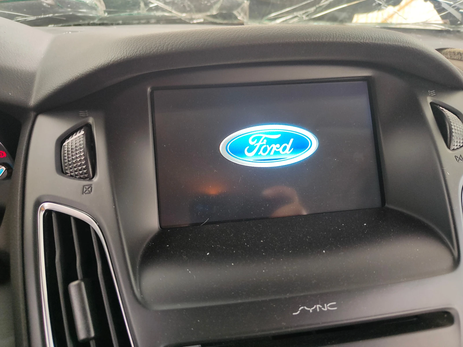 Ford Focus 1.0i | Mobile.bg — изображение 12