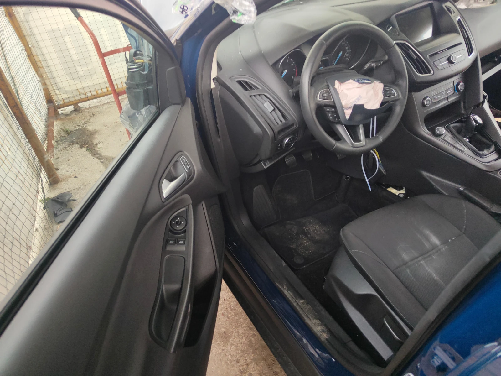 Ford Focus 1.0i | Mobile.bg — изображение 13