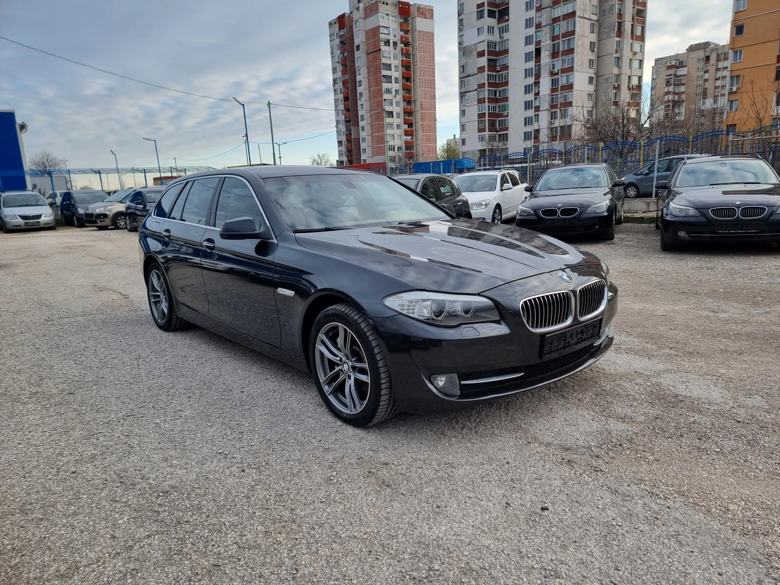 BMW 530 3.0D F11 - изображение 8