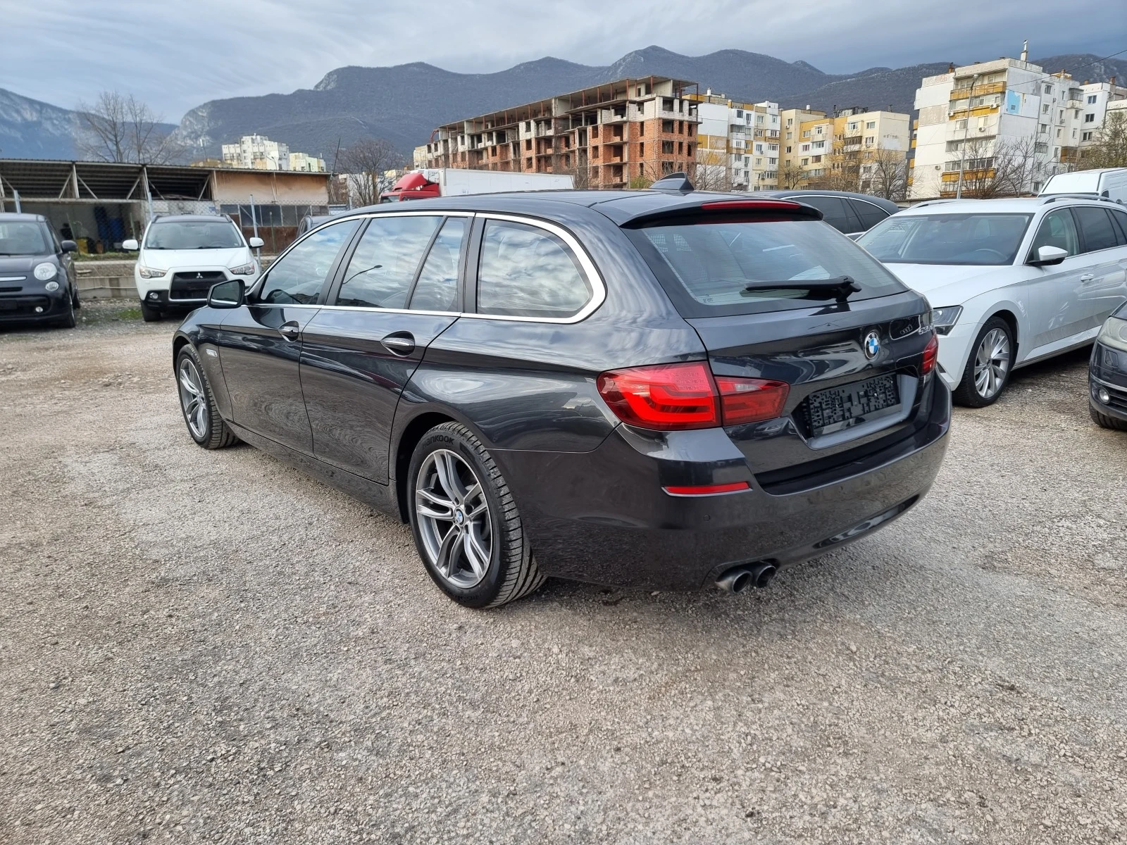 BMW 530 3.0D F11 - изображение 4