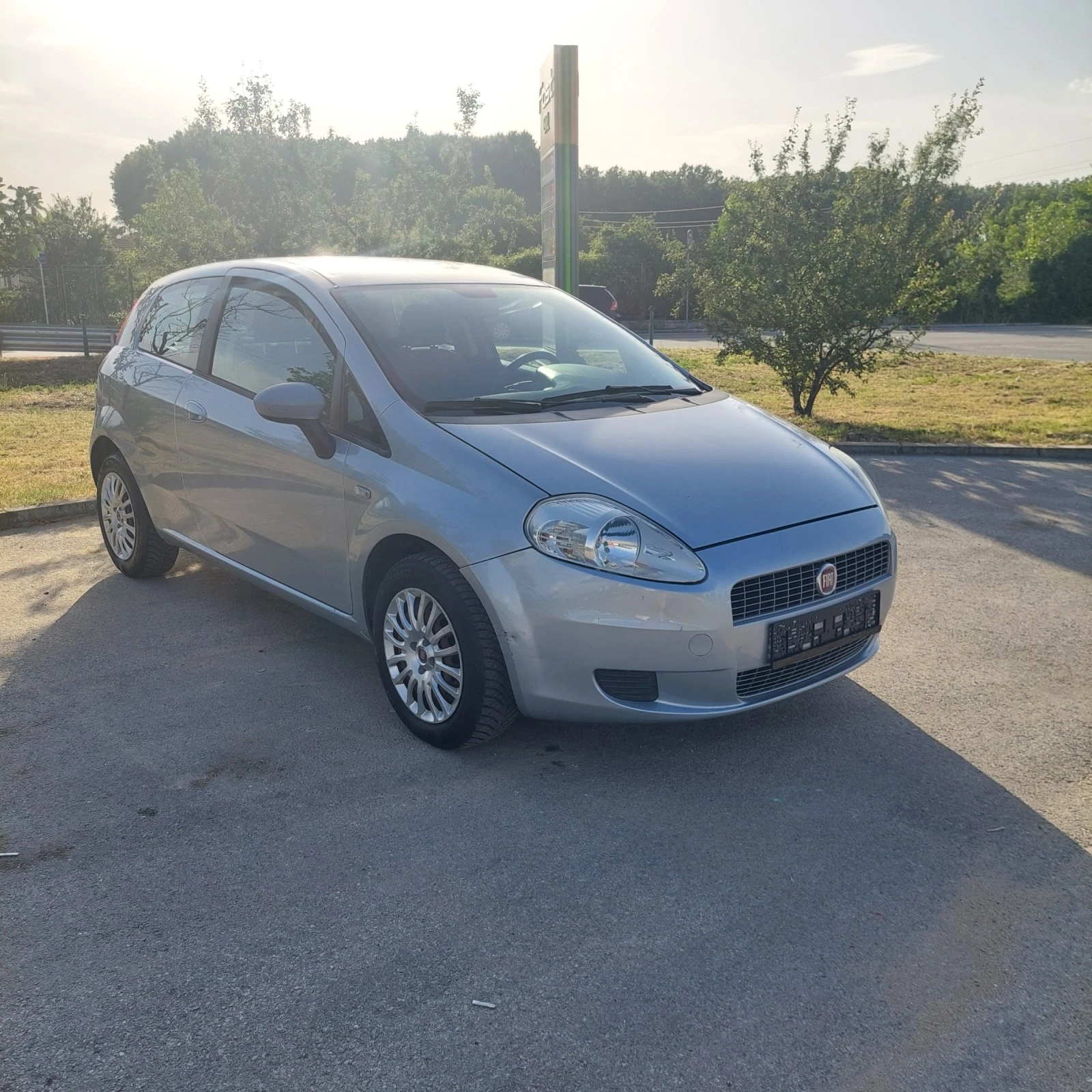 Fiat Punto 1.4I Газ инжекцион  - изображение 2