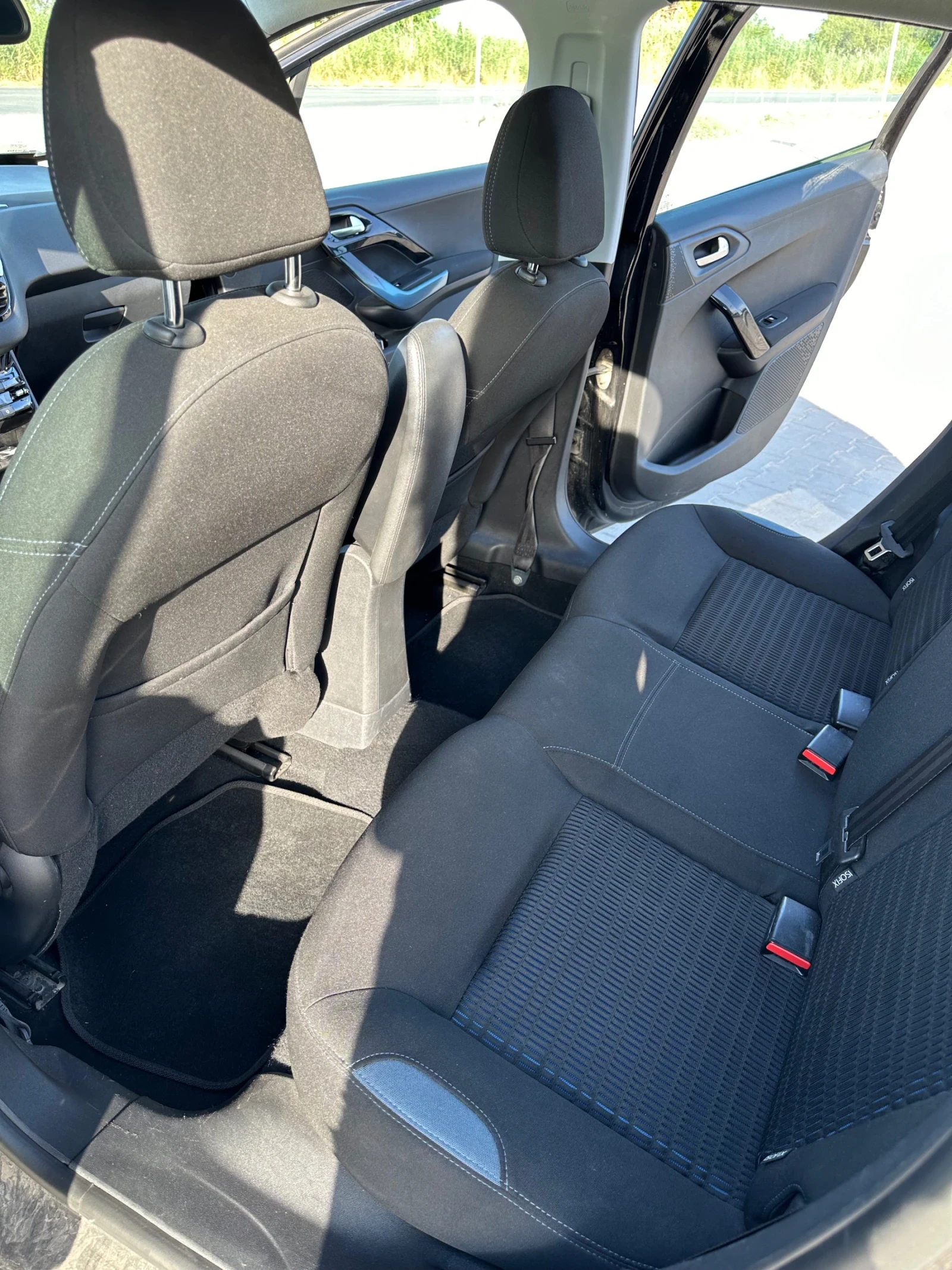 Peugeot 208 1.4   | Mobile.bg   15