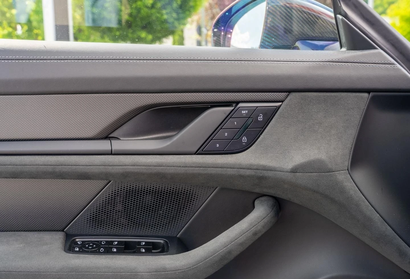 Porsche Taycan GTS SPORT TURISMO/FACELIFT/CARBON/BURM/MATRIX/360/ - изображение 9