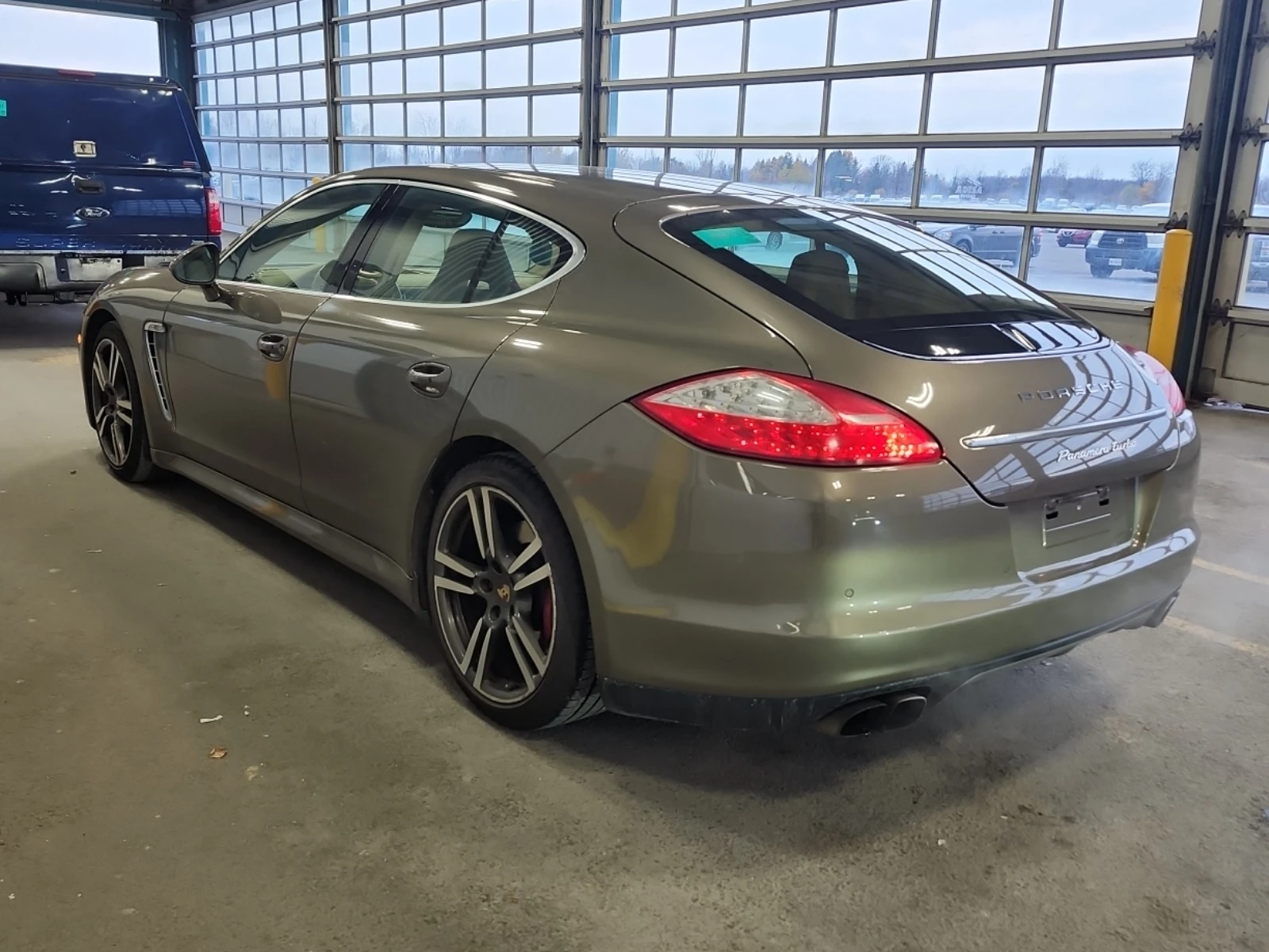 Porsche Panamera TURBO * * CARFAX * * АВТО КРЕДИТ * *  - изображение 4