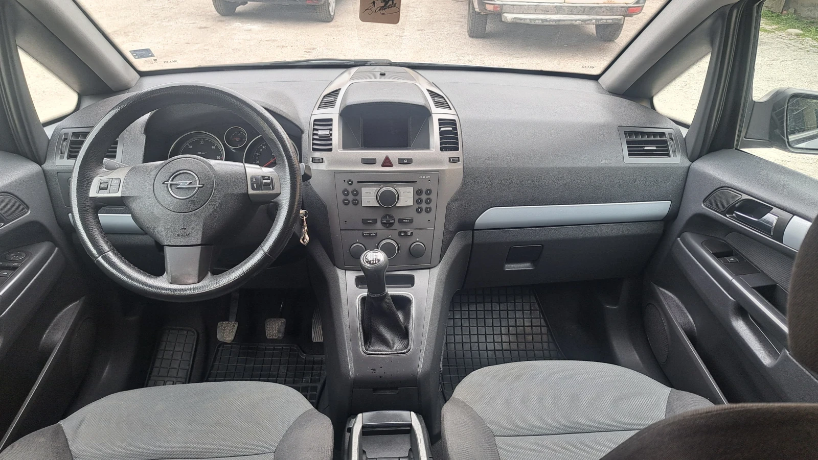 Opel Zafira, снимка 16 - Автомобили и джипове - 53834903