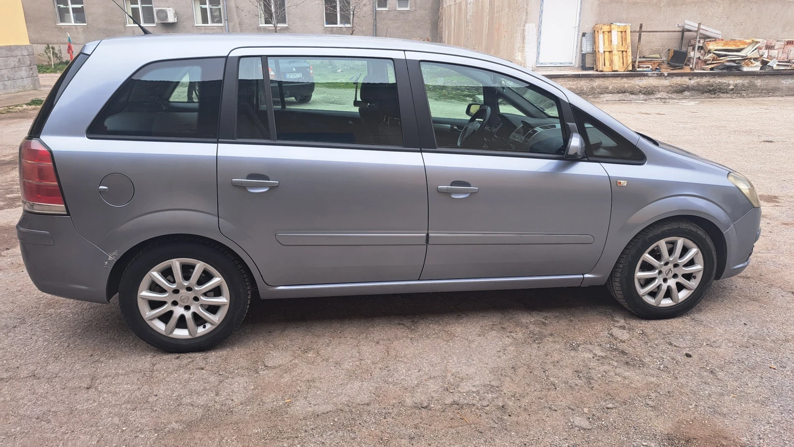 Opel Zafira, снимка 5 - Автомобили и джипове - 53834903