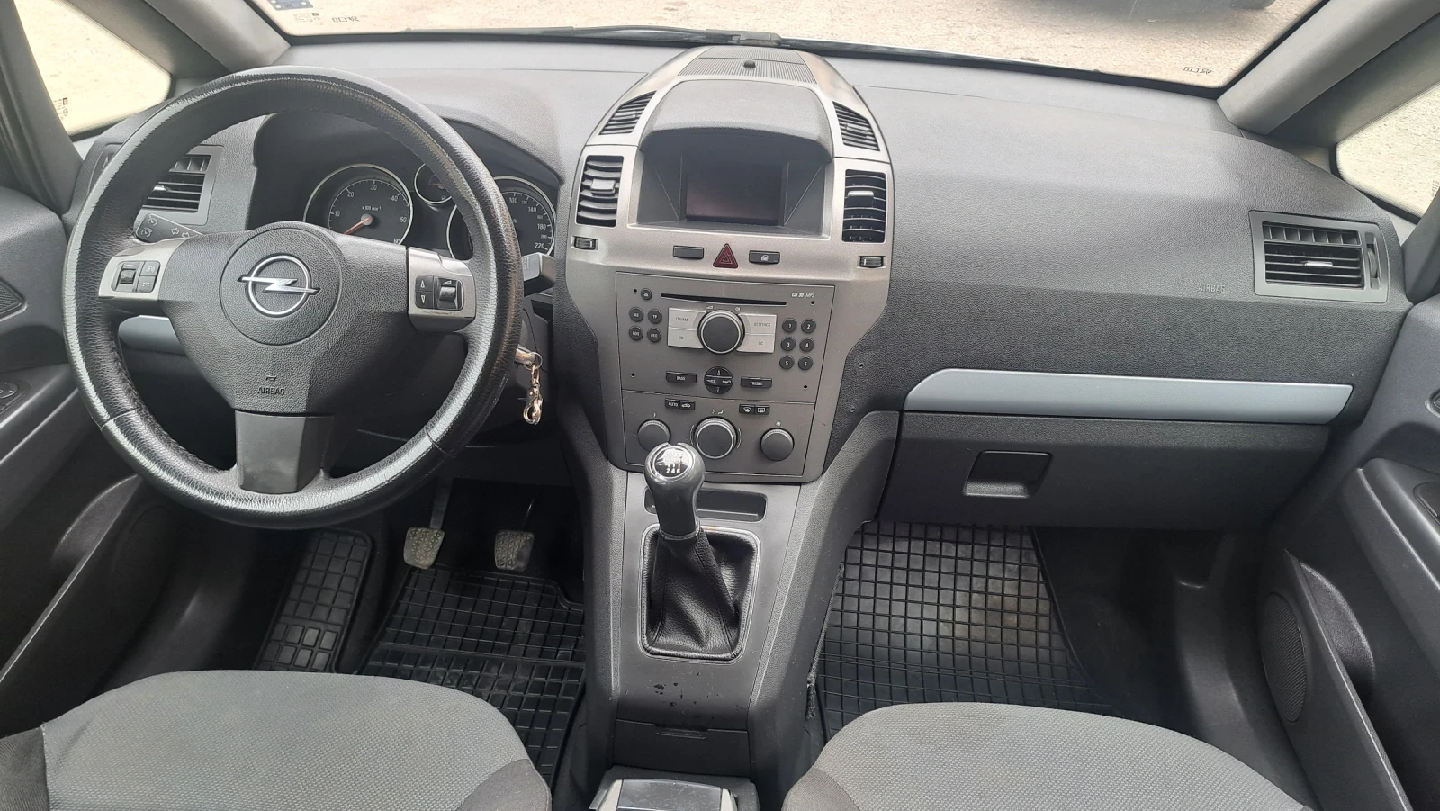 Opel Zafira, снимка 12 - Автомобили и джипове - 53834903