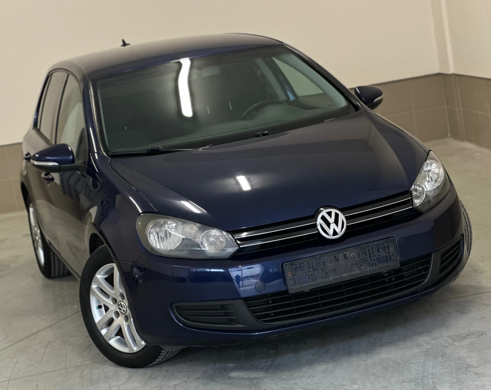 VW Golf 2.00tdi/110к.с/ОБСЛУЖЕН/КАТО НОВ/УНИКАТ/Navi/Full/, снимка 4 - Автомобили и джипове - 53874736