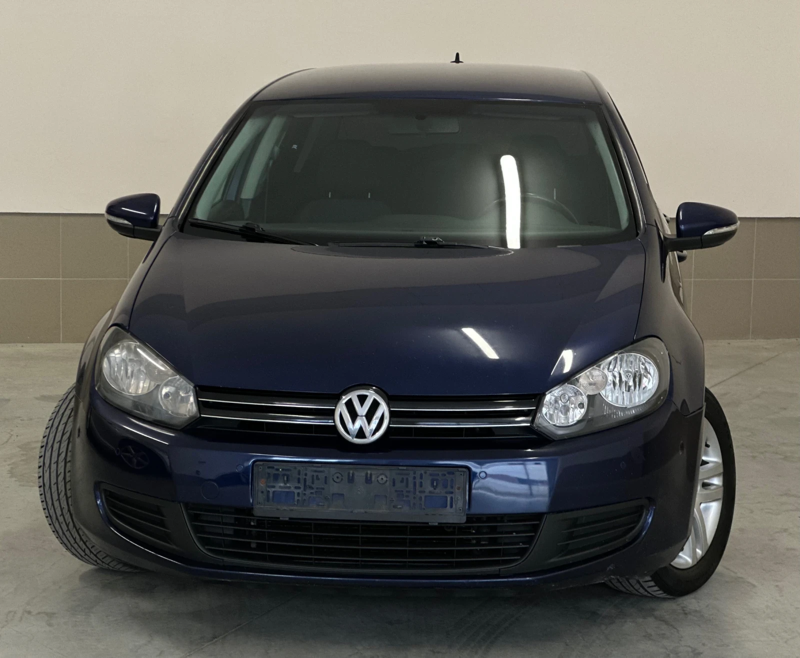 VW Golf 2.00tdi/110к.с/ОБСЛУЖЕН/КАТО НОВ/УНИКАТ/Navi/Full/, снимка 6 - Автомобили и джипове - 53874736