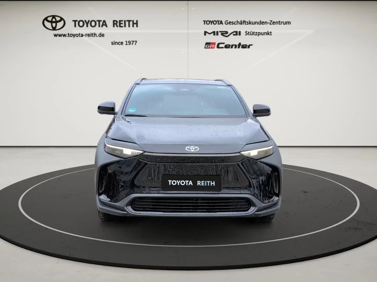 Toyota bZ4X FWD 360 LED Keyless Winter Package Blind Spot, снимка 8 - Автомобили и джипове - 54115364