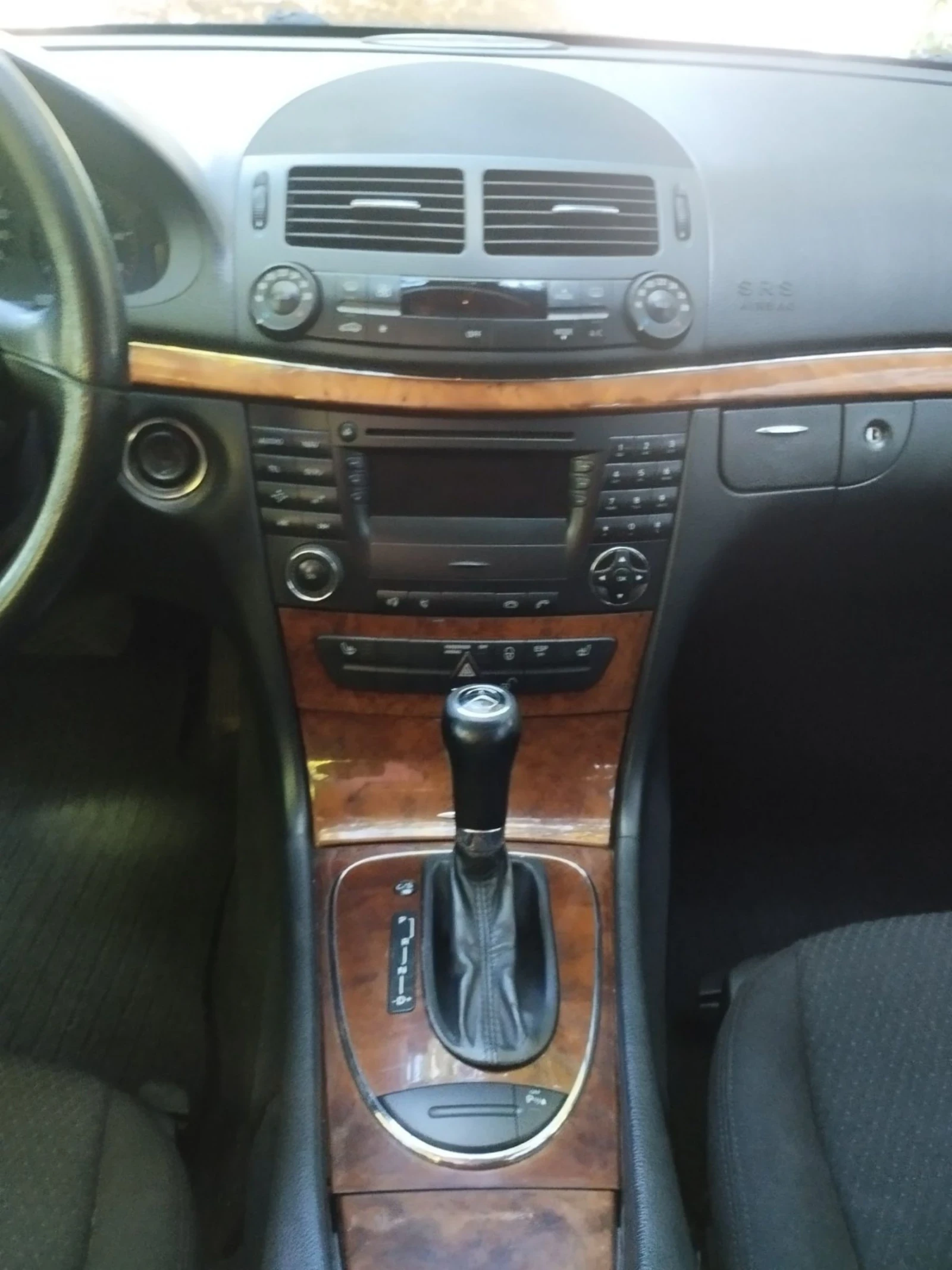 Mercedes-Benz E 220 220 cdi, снимка 8 - Автомобили и джипове - 54448250