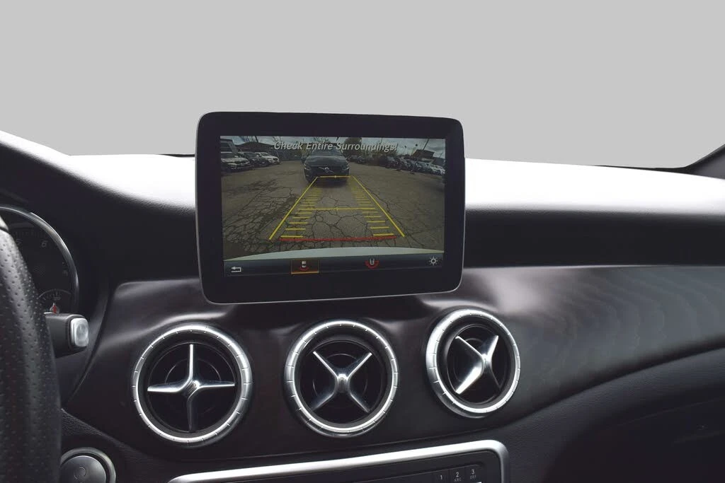 Mercedes-Benz CLA 250 4MATIC* AвтоКредит * (ЦЕНА ДО БГ), снимка 10 - Автомобили и джипове - 54543110