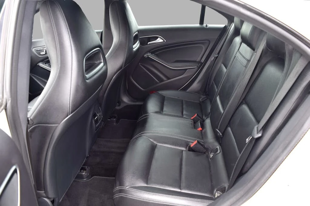 Mercedes-Benz CLA 250 4MATIC* AвтоКредит * (ЦЕНА ДО БГ), снимка 13 - Автомобили и джипове - 54543110
