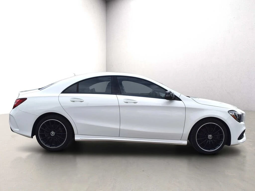 Mercedes-Benz CLA 250 4MATIC* AвтоКредит * (ЦЕНА ДО БГ), снимка 4 - Автомобили и джипове - 54543110