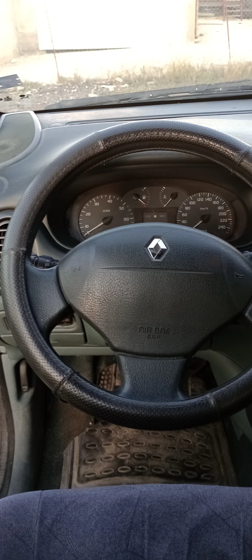 Renault Scenic, снимка 8 - Автомобили и джипове - 54663402
