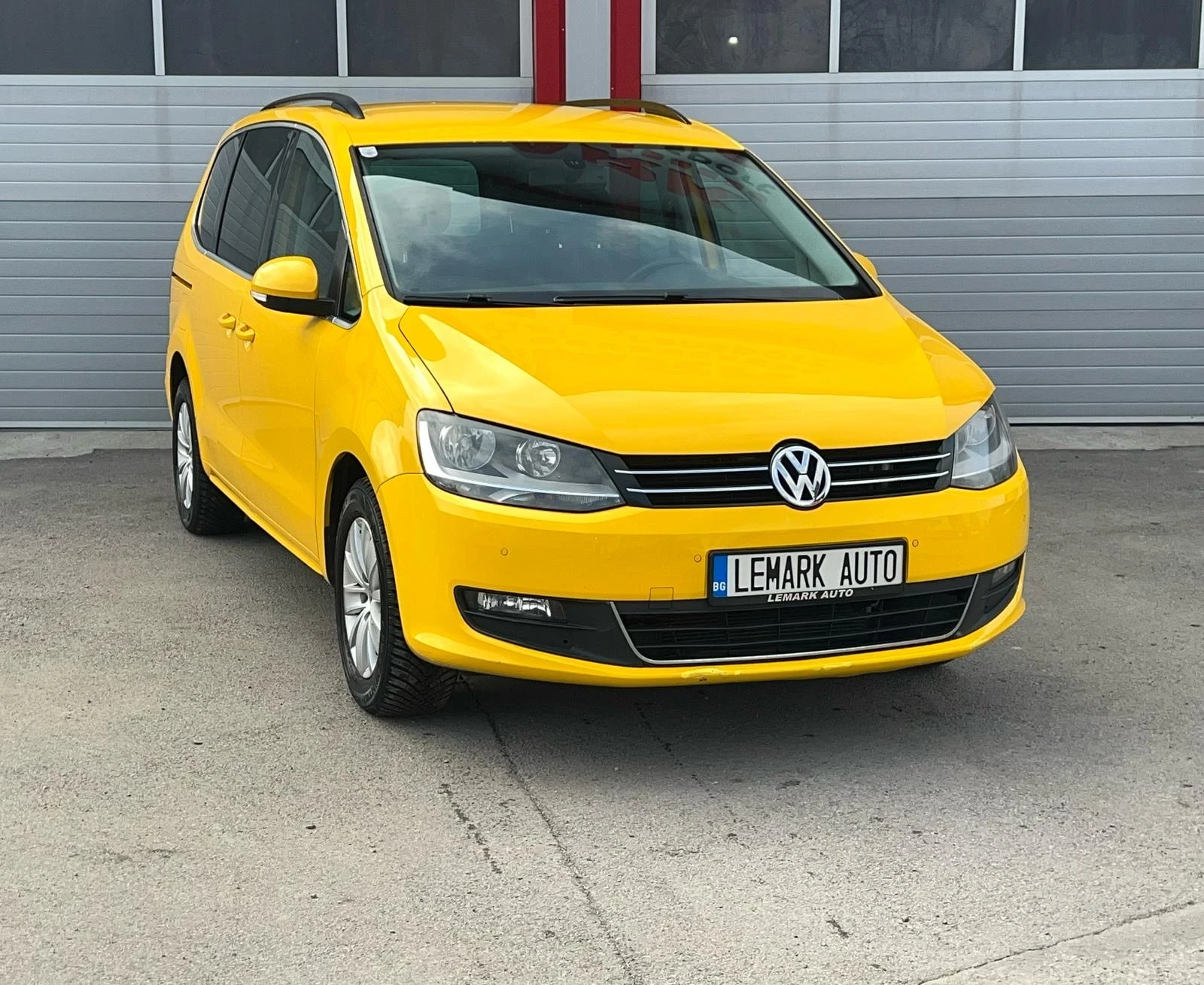 VW Sharan 2.0TDI AUTOMATIK DSG KLIMATRONIK EVRO 5B ������ | Mobile.bg � ����������� 5