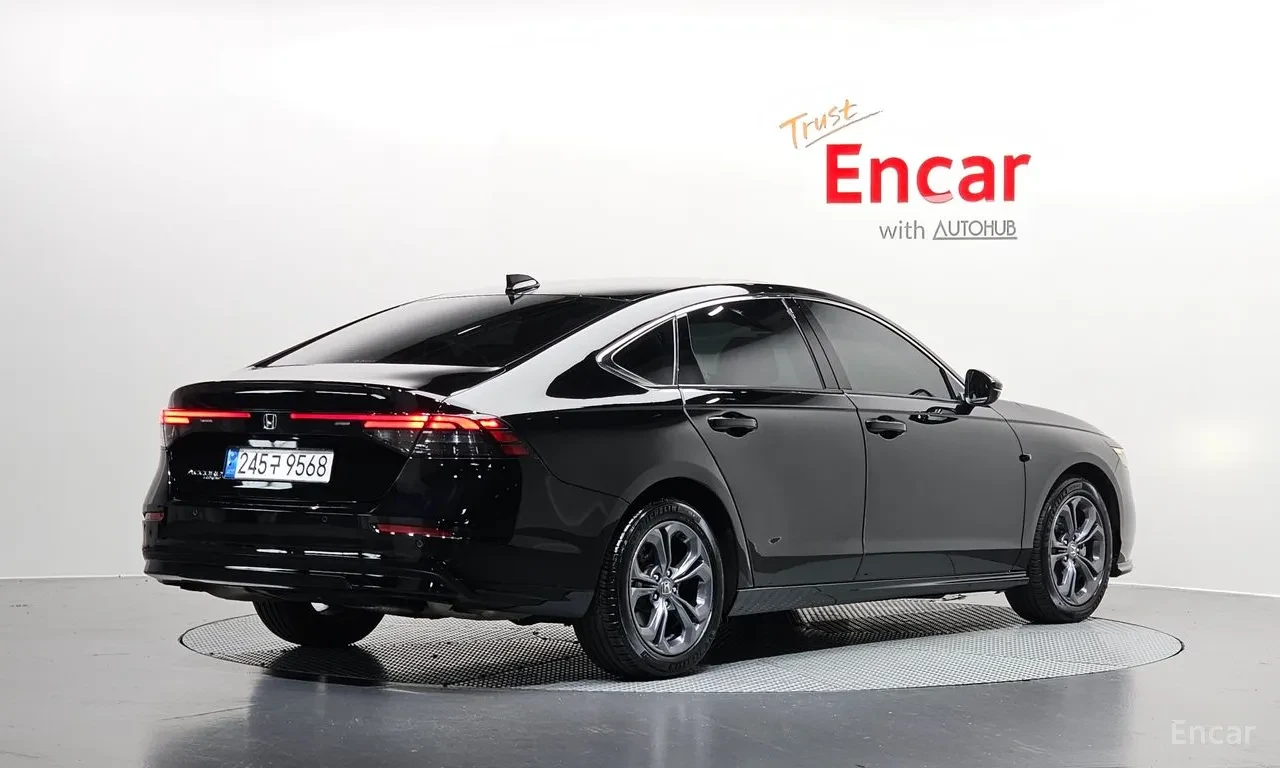 Honda Accord TURBO* КАМЕРА* КОЖА* ДИГИТАЛНО ТАБЛО, снимка 2 - Автомобили и джипове - 55542968