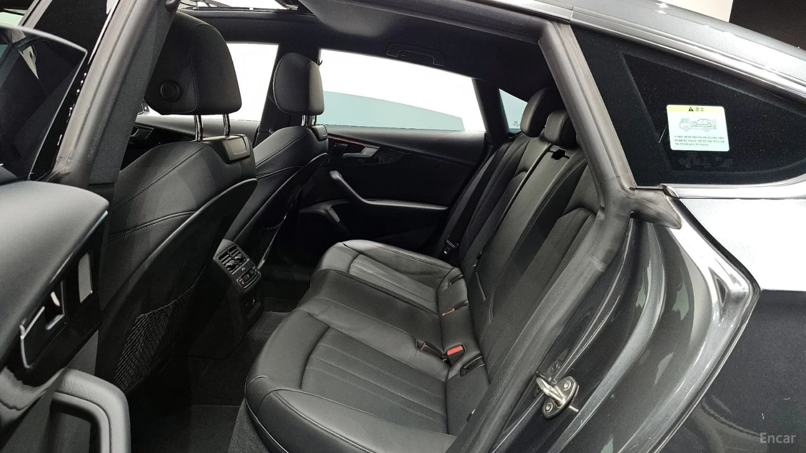 Audi A5 40TFSI/SPORTBACK/DRIVE-ASSISTS/SUNROOF, снимка 13 - Автомобили и джипове - 55681366