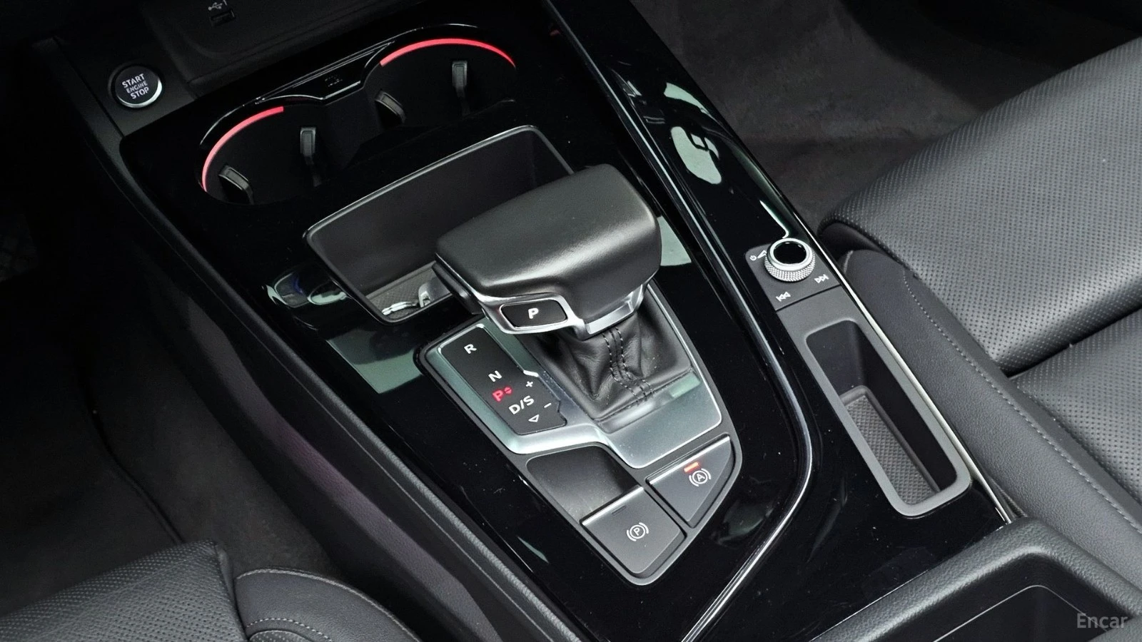 Audi A5 40TFSI/SPORTBACK/DRIVE-ASSISTS/SUNROOF, снимка 11 - Автомобили и джипове - 55681366