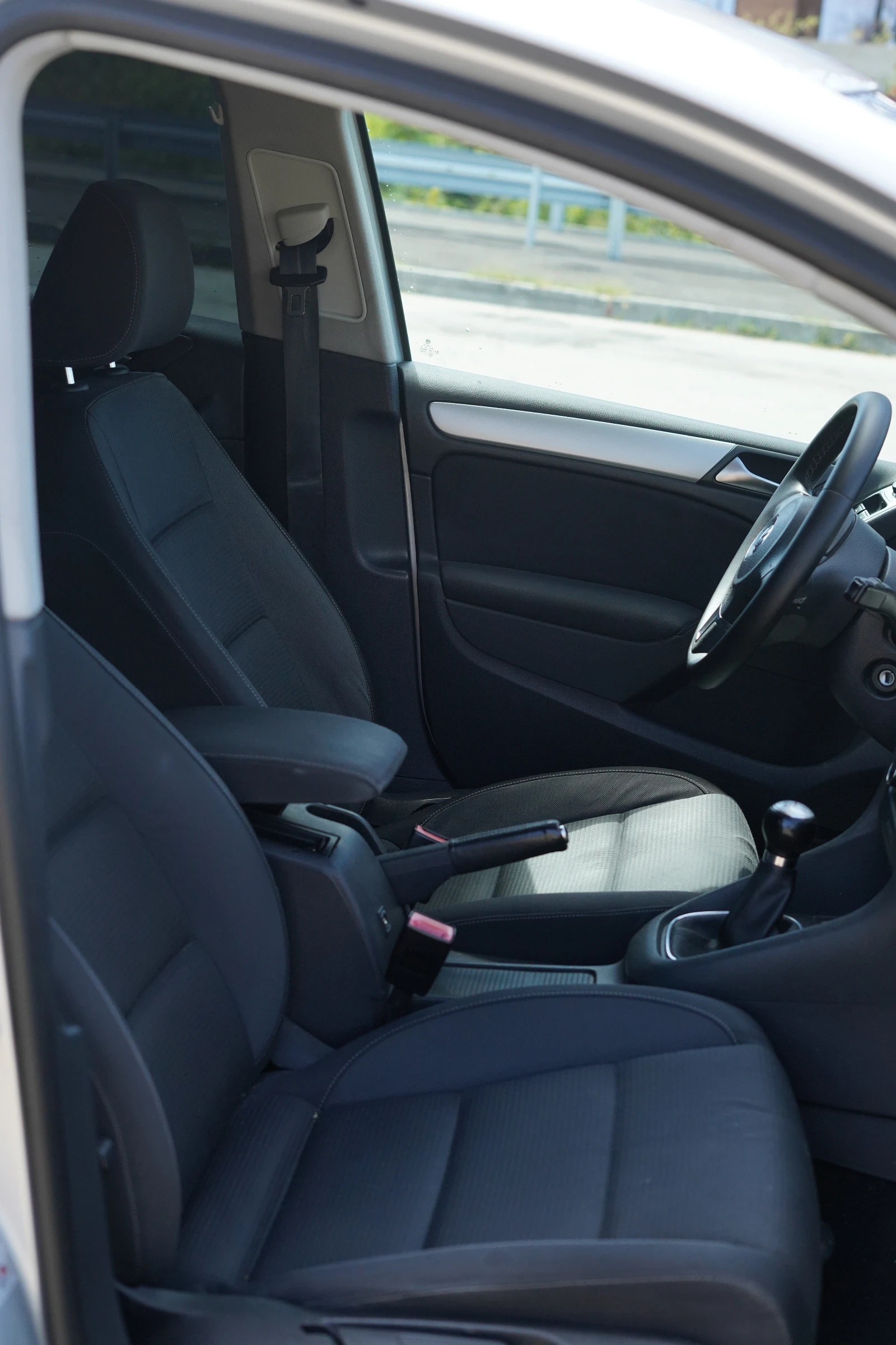 VW Golf 2.0 TDI, снимка 12 - Автомобили и джипове - 55776591